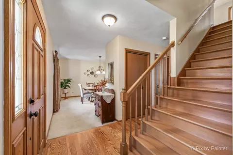 Entry Way - 120 S Jane Dr, Elgin, IL 60123 photo 2 of 3