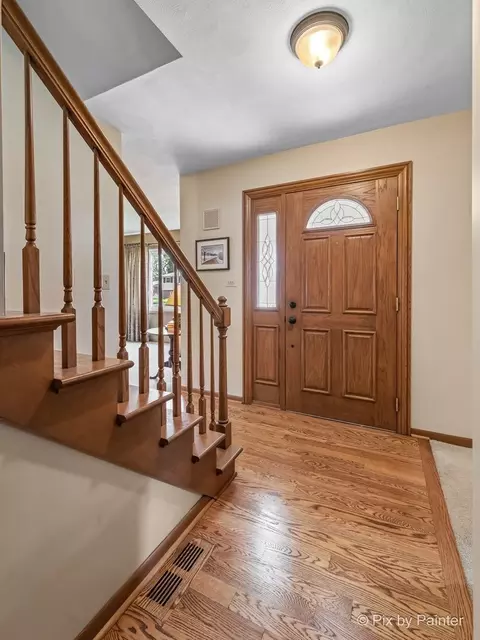 Entry Way - 120 S Jane Dr, Elgin, IL 60123 photo 1 of 3
