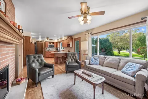 Living - 120 S Jane Dr, Elgin, IL 60123 photo 1 of 4