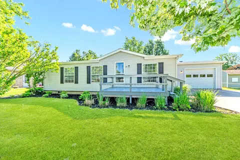 212 N Willow St, Toluca, IL 61369