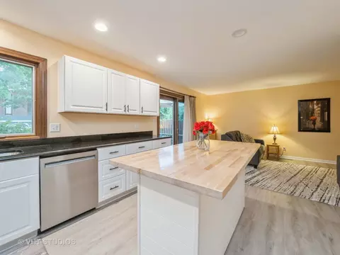 4507 Front Royal Dr, Mchenry, IL 60050 photo 7