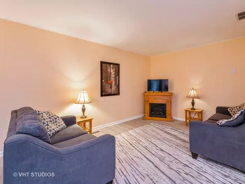4507 Front Royal Dr, Mchenry, IL 60050 photo 8