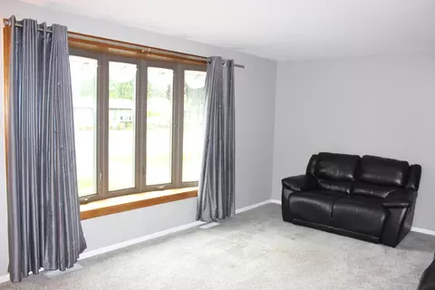 13130 E Playfield Dr, Crestwood, IL 60418 photo 8