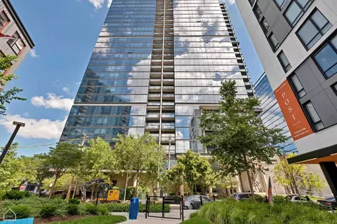 860 W Blackhawk St #702, Chicago, IL 60642