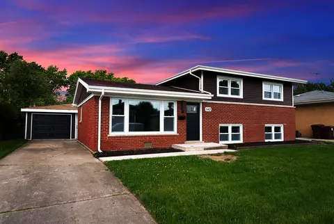 140 N Normandy Dr, Chicago Heights, IL 60411
