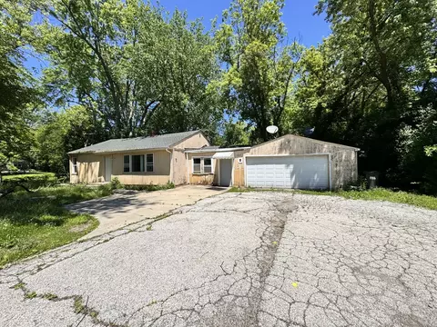 1025 N Rand Rd, Arlington Heights, IL 60004