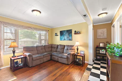 385 S Fraser Ave, Kankakee, IL 60901 photo 2