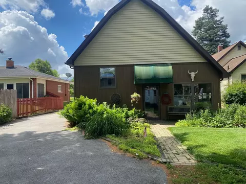 424 E 18th St, Lockport, IL 60441 photo 3