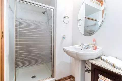 Bath - 3910 W 155th St, Markham, IL 60428 photo 3 of 4