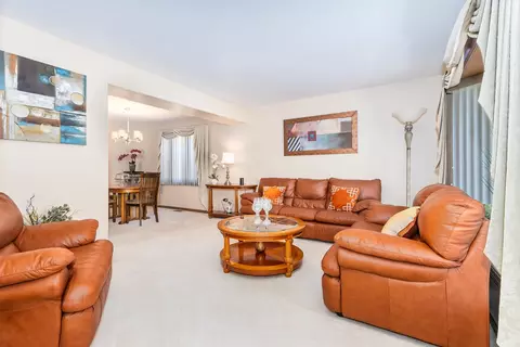 Living - 3910 W 155th St, Markham, IL 60428 photo 2 of 5