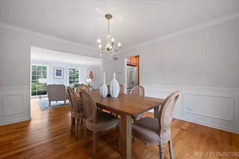 Dining - 450 Hevern Dr, Wheaton, IL 60189 photo 1 of 1