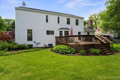 Exterior - 450 Hevern Dr, Wheaton, IL 60189 photo 3 of 4