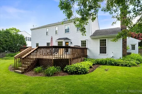 Exterior - 450 Hevern Dr, Wheaton, IL 60189 photo 4 of 4