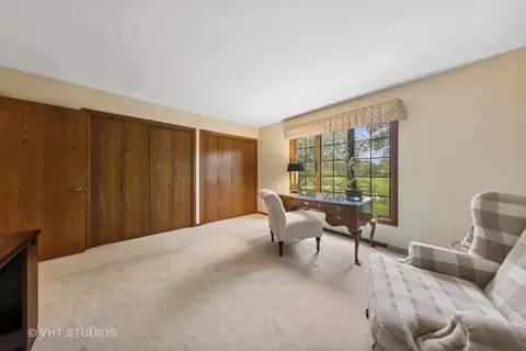 Bedroom - 8205 Kathryn Ct, Burr Ridge, IL 60527 photo 3 of 4