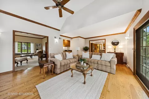 Living - 8205 Kathryn Ct, Burr Ridge, IL 60527 photo 5 of 5