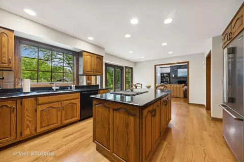 Kitchen - 8205 Kathryn Ct, Burr Ridge, IL 60527 photo 3 of 3