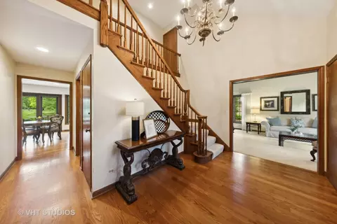 Entry Way - 8205 Kathryn Ct, Burr Ridge, IL 60527 photo 2 of 2