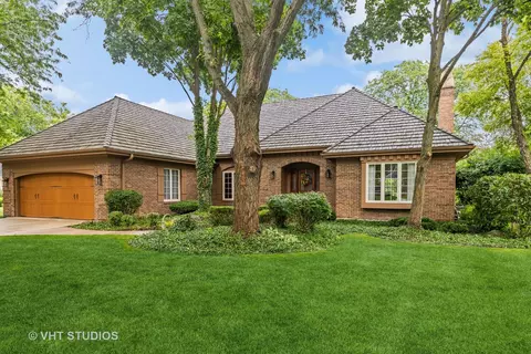 8205 Kathryn Ct, Burr Ridge, IL 60527