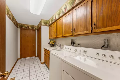 Other - 8205 Kathryn Ct, Burr Ridge, IL 60527 photo 3 of 6