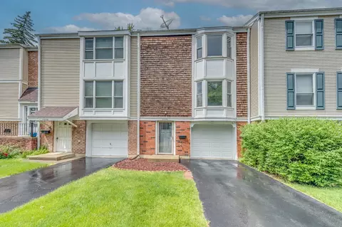 2230 Clifton Pl, Hoffman Estates, IL 60169