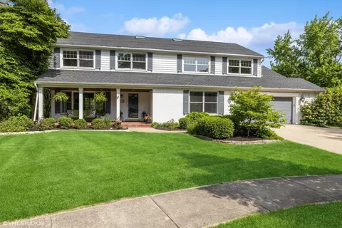1480 Golden Bell Ct, Downers Grove, IL 60515