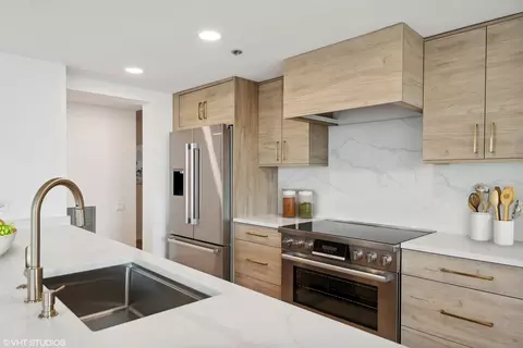 161 E Chicago Ave #41F, Chicago, IL 60611 photo 7