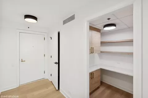 161 E Chicago Ave #41F, Chicago, IL 60611 photo 11