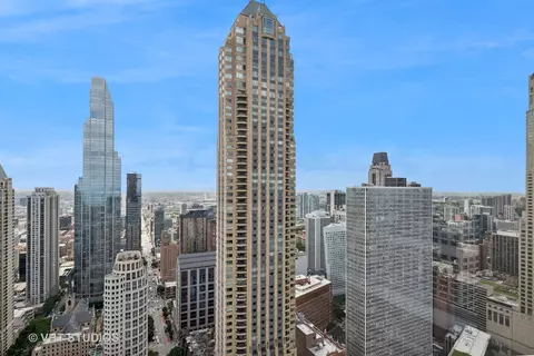161 E Chicago Ave #41F, Chicago, IL 60611 photo 18