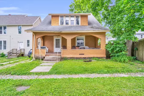 504 S Busey Ave, Urbana, IL 61801