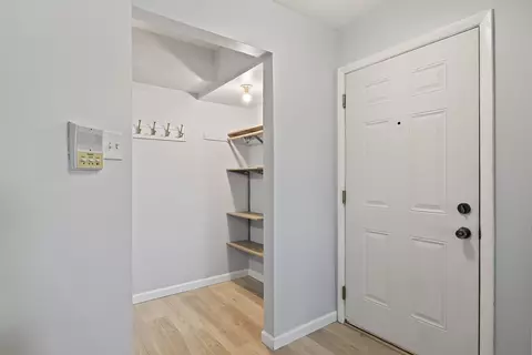 855 E Coach Rd #8, Palatine, IL 60074 photo 4