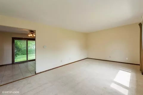 1000 Obrien St, Harvard, IL 60033 photo 4