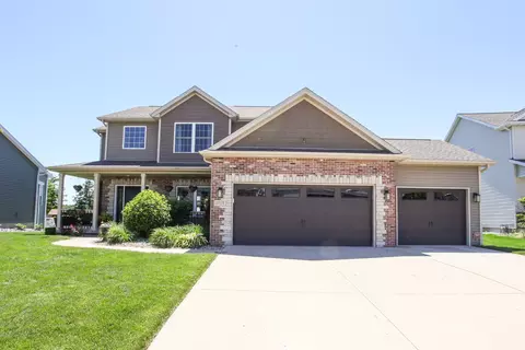 1517 Stoneroller Cir, Bloomington, IL 61705