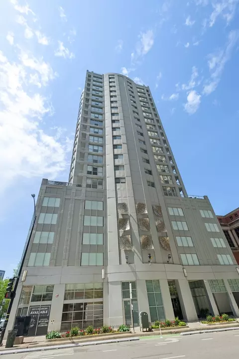 600 N Dearborn St #1805, Chicago, IL 60654