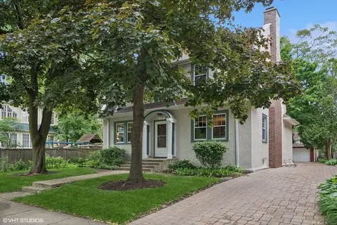1577 Florence Ave, Evanston, IL 60201