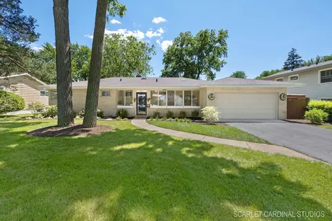 904 E Liberty Dr, Wheaton, IL 60187