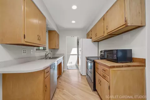 904 E Liberty Dr, Wheaton, IL 60187 photo 8