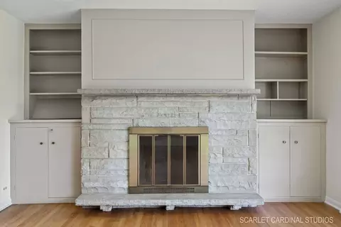 904 E Liberty Dr, Wheaton, IL 60187 photo 4