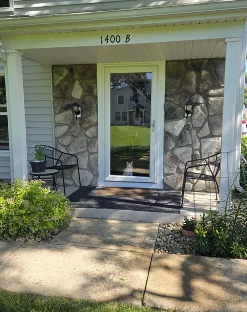1400 N Glen Cir #B, Aurora, IL 60506
