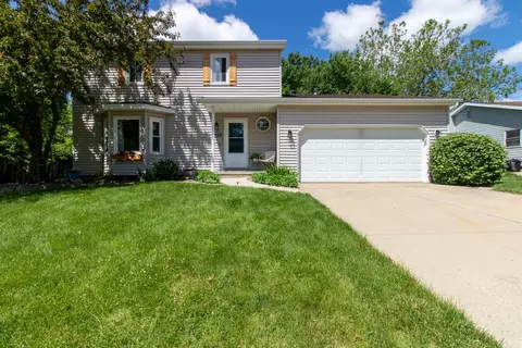 105 Colchester Dr, Normal, IL 61761