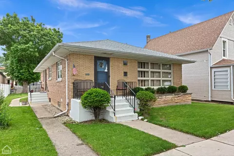 4131 Wagner Ave, Schiller Park, IL 60176