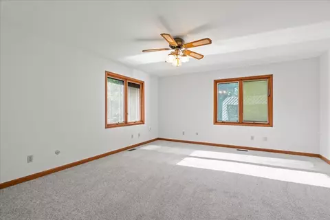 Bedroom - 302 Dunkery Dr, Sycamore, IL 60178 photo 2 of 4