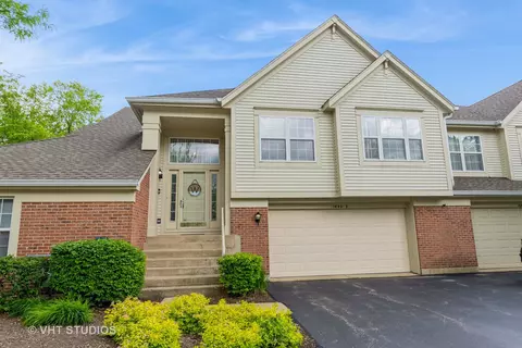 1640 Columbia Cir #2, Bartlett, IL 60103