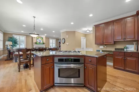 611 Wakeman Ave, Wheaton, IL 60187 photo 8