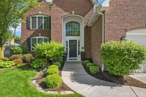 611 Wakeman Ave, Wheaton, IL 60187 photo 2