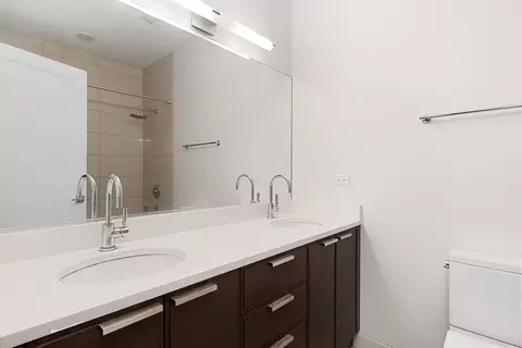 Bath - Undisclosed, Chicago, IL 60602 photo 1 of 1