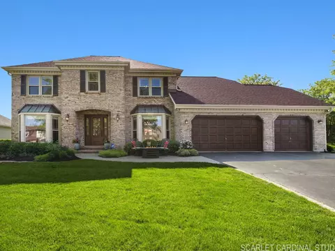 1949 Jahns Dr, Wheaton, IL 60189