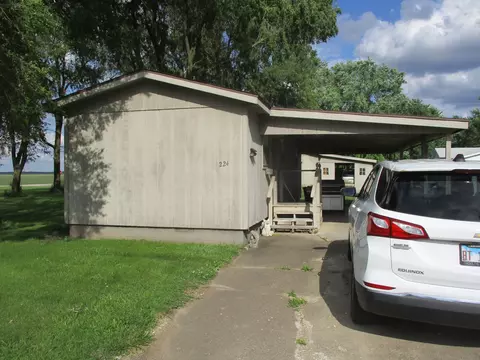 224 N Oak St, Ludlow, IL 60949