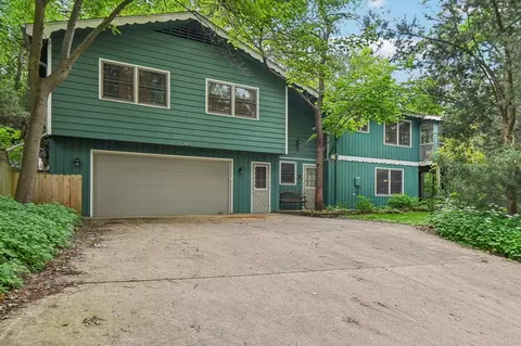 Exterior - 410 Williams Pl, Dundee, IL 60118 photo 3 of 12