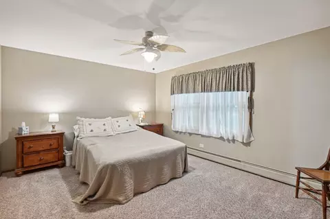 Bedroom - 410 Williams Pl, Dundee, IL 60118 photo 5 of 6