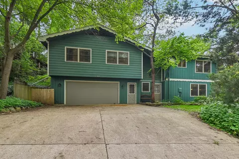 Exterior - 410 Williams Pl, Dundee, IL 60118 photo 2 of 12